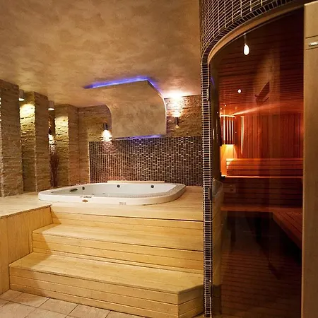 Apartment & In Zoned