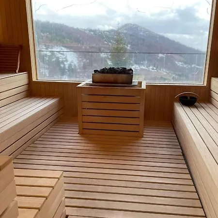 Apartment & In Zoned