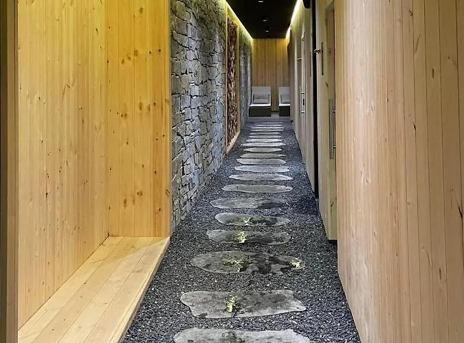 & In Zoned Διαμέρισμα *