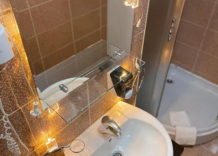 & In Zoned Κοπαόνικ